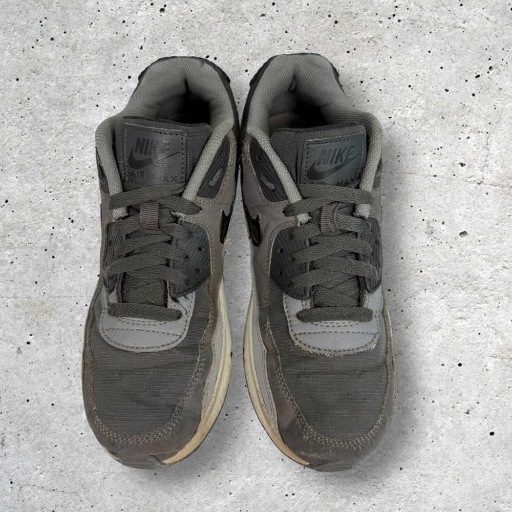 Kids Air Max 90 size 6Y - Picture 2 of 7